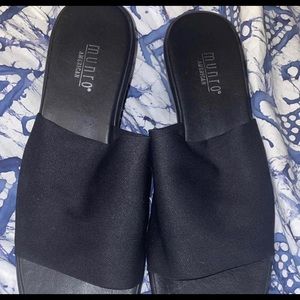 Black Munro American kitten heels, size 9.5, new